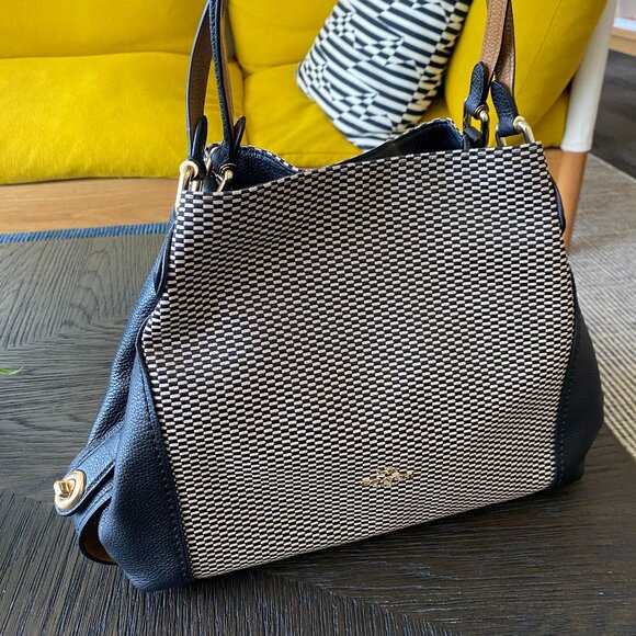 Coach New Bag - Picture 3 of 6